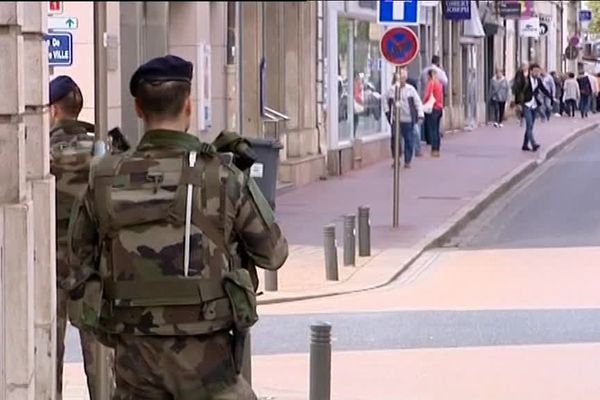 Des forces de l'Opération Sentinelle