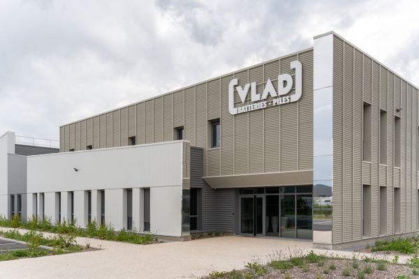 L'entreprise VLAD a inauguré ses nouveaux locaux ce mercredi 25 septembre à Parçay-Meslay en Indre-et-Loire.