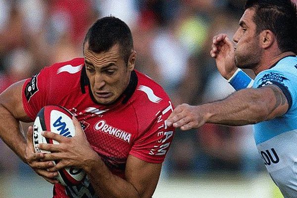 Virgile Bruni (Toulon) échappe à Stephen Brett de Bayonne - archives