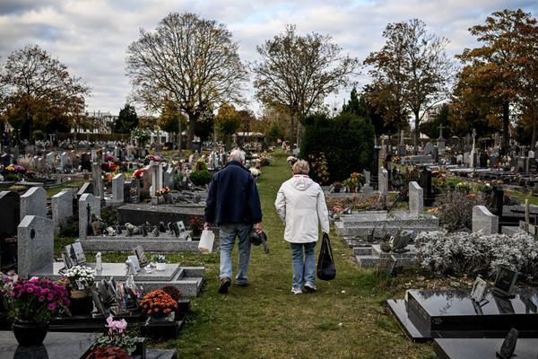 Moins cher et écologique : une tombe d'occasion, c'est possible