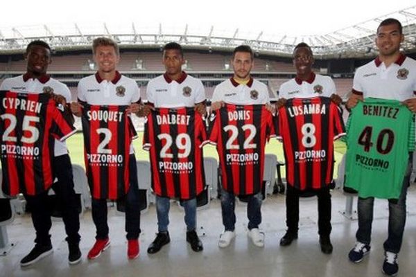 Le gardien argentin de l'OGC Nice Walter Benitez - A droite.