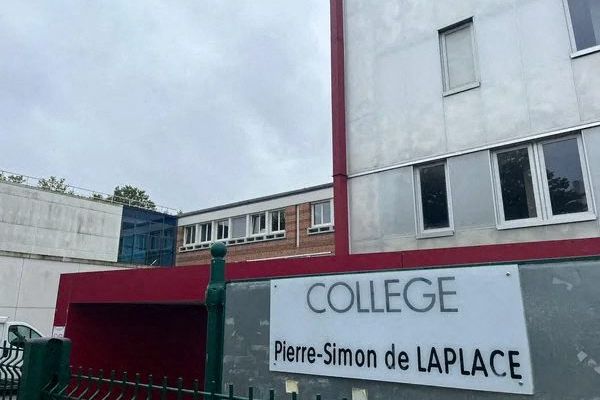 Le principal du collège Pierre-Simon de Laplace a été retrouvé mort dans son établissement vendredi matin.