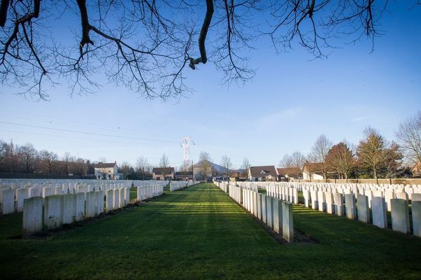 Cent ans après leur mort, quatre soldats canadiens de la Grande Guerre seront inhumés jeudi à Loos-en-Gohelle.