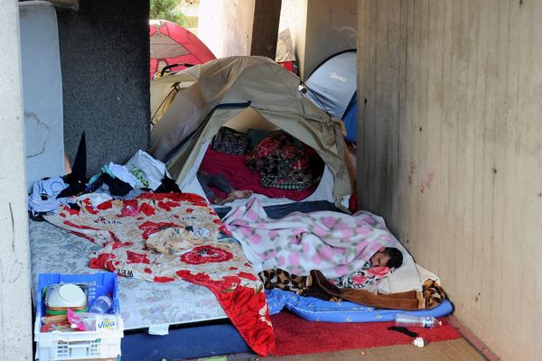 Bidonville à ciel ouvert à Saint-Cyprien en 2018.