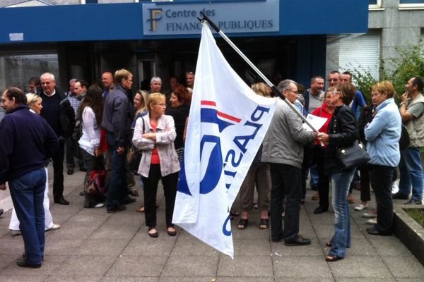 Les salariés de Plastimo manifestent en attendant la décision du tribunal