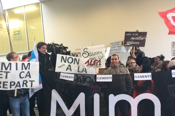 Manifestation des salariés ce matin devant le tribunal de Bobigny