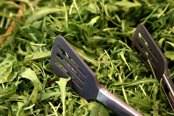 Auchan rappelle des sachets de roquette. Un contrôle a mis en évidence la présence de salmonelles. (Photo d''illustration)