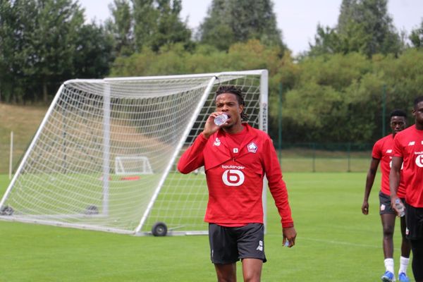 Loïc Rémy à l'entraînement à Luchin en juillet dernier.