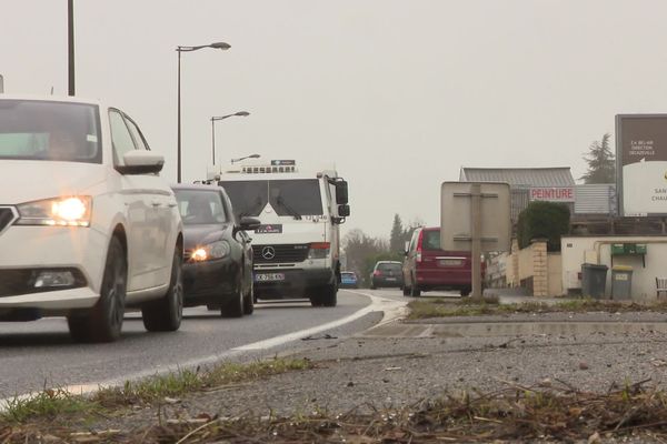 Une nouvelle bretelle vient d'être inaugurée en direction d'Albi et Toulouse pour désengorger le rond-point de la Gineste à Rodez dans l'Aveyron.