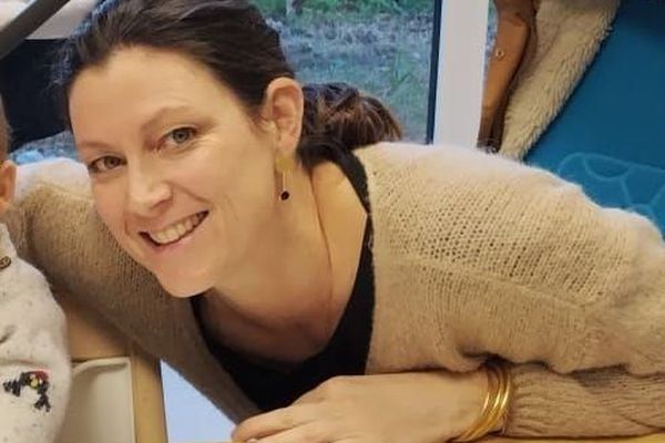 Mylène Closier, 43 ans, a passé près de la moitié de sa vie à veiller sur les bébés placés à la pouponnière du Centre départemental de l’enfance et de la famille de Saint-Brieuc