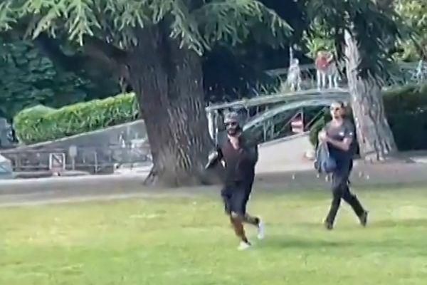 L'assaillant a attaqué plusieurs enfants sur une aire de jeux d'Annecy, ce jeudi 8 juin au matin.