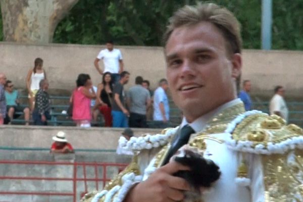 Marco Leal coupe une et une oreille à Beaucaire