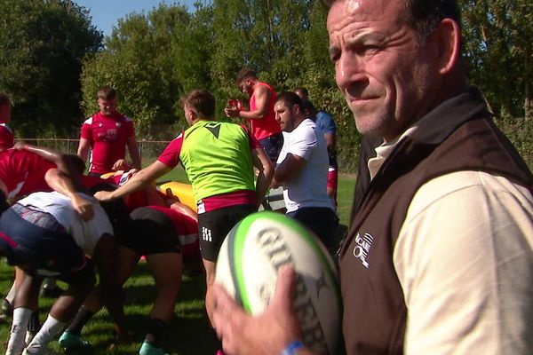 Jean-Charles Vicard à l'entraînement avec la première de l'US Cognac