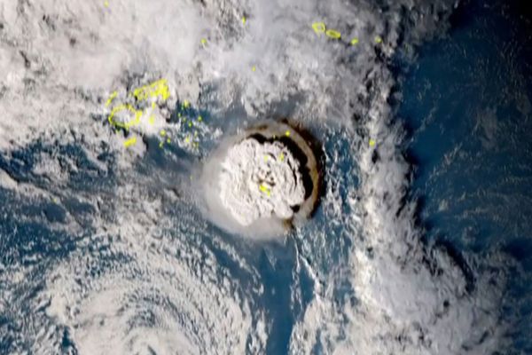 15 janvier 2022, éruption du volcan aux îles Tonga.