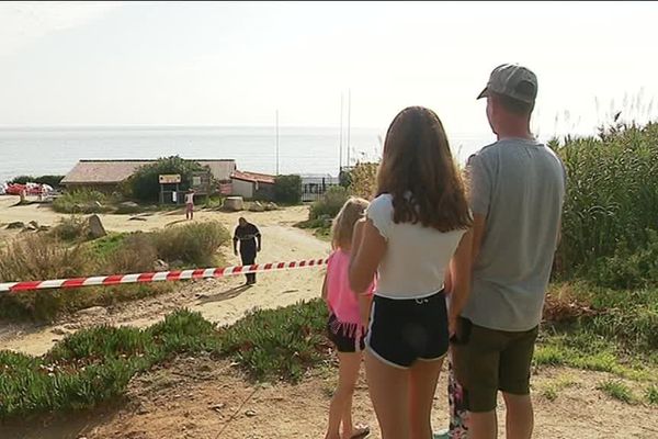 Les vacanciers ne peuvent pas profiter des plages du littoral varois. Les opérations de dépollution sont toujours en cours. 