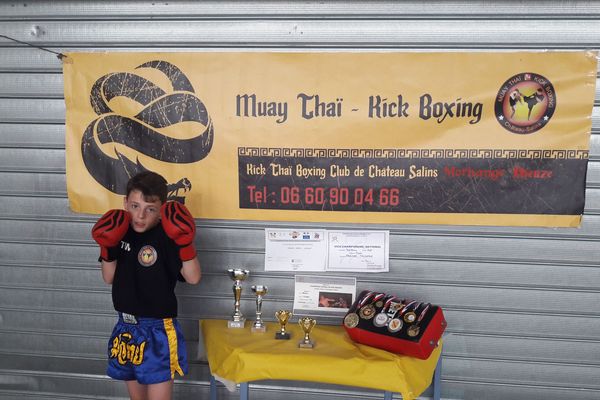 Timothé, 12 ans, champion de France de muay-thaï.