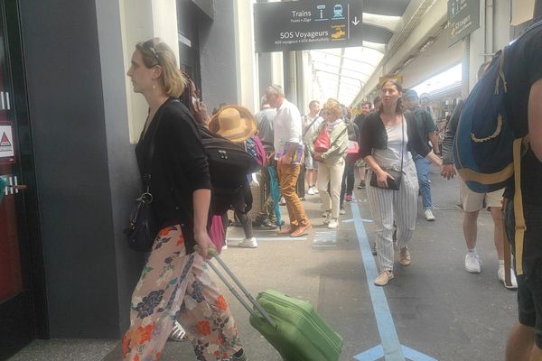 Les passagers du train Paris - Clermont-Ferrand ont subi un trajet de 19 heures dimanche 18 juin