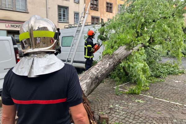 De nombreux dégâts dans le Puy-de-Dôme et l'Allier après les violents orages subis dans la nuit du 20 juillet.