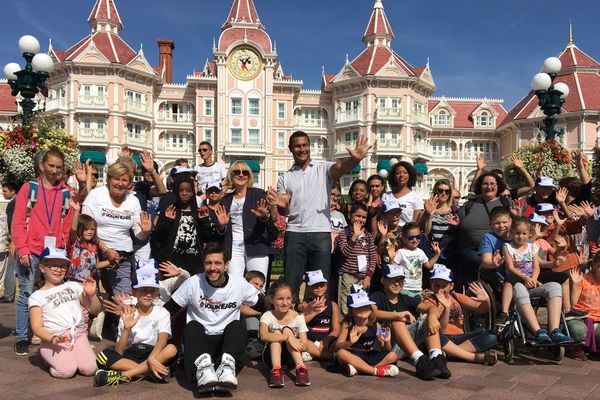 Mardi et mercredi 20 et 21 août, 5000 enfants venus de toute la France ont pu profiter du parc Disneyland Paris dans le cadre de la Journée des oubliés des vacances organisée par le Secours populaire. 