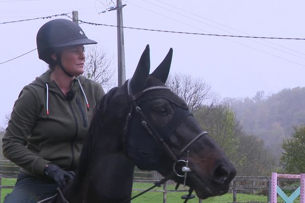 Grace Barton Dekkers et sa jument Mina.