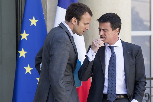 Emmanuel Macron et Manuel Valls en juillet dernier.