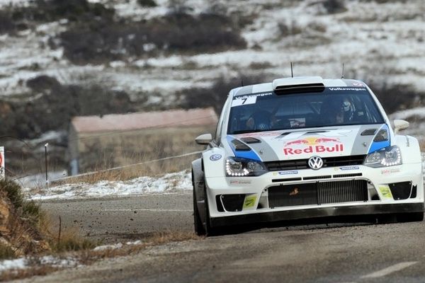 Le Finlandais Jari-Matti Latvala au volant de sa polo.