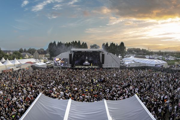 Le festival Art Sonic accueille des milliers de festivaliers chaque année à Briouze (61)