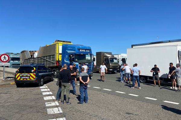 Les forains, dans l'attente de la suite des évènements.