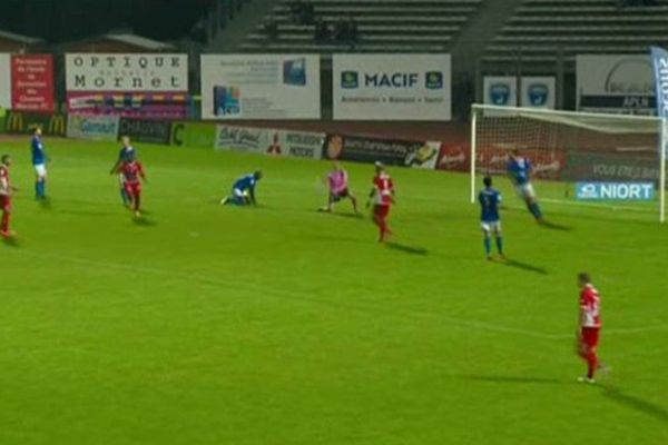 Nîmes a pu remonter le score dans les temps additionnels, mais pas assez pour égaliser. Score final : 3-2.