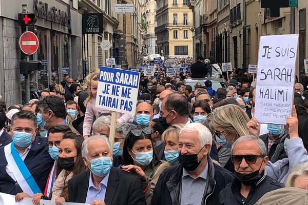 Cortège en direction du palais de justice de Marseille