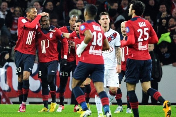 La joie des joueurs du LOSC après le 2ème but de Kalou face à Bordeaux. 