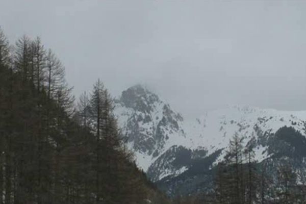 Les montagnes au dessus de la station de Ceillac