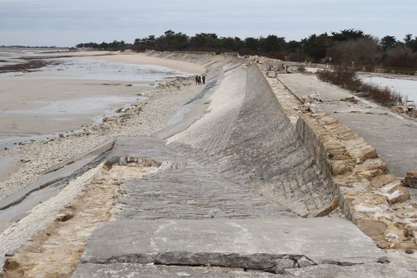 Les digues de l'île de Ré détruite par la tempête Xynthia en février 2010.