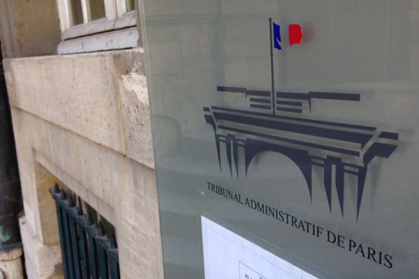 Le tribunal administratif de Paris examine ce mardi le recours d'une Rémoise de 18 ans contre l'État.