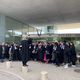 Un rassemblement en soutien aux avocats ciblés était organisé devant le tribunal de Pontoise.