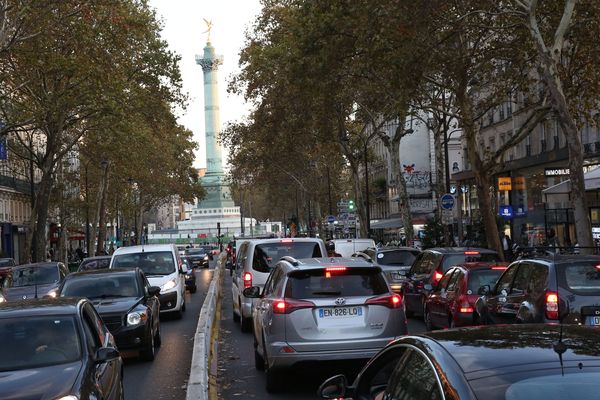 Les lieux qui présentent les valeurs les plus élevées d'années de vie en bonne santé perdues du fait du bruit des transports sont les arrondissements parisiens périphériques, Versailles et les communes du Val d'Oise.