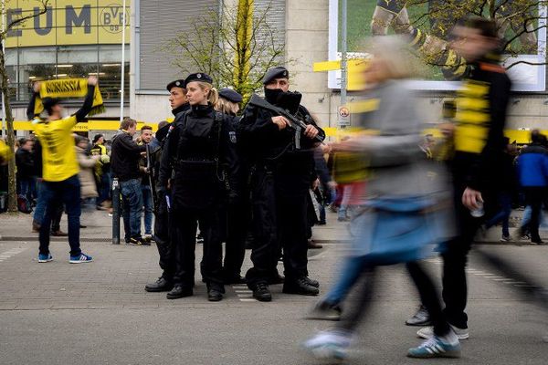 Le match Dortmund-Monaco s'est déroulé mercredi 12 avril avec un jour de retard, sous haute surveillance