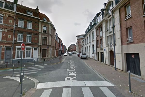 La rixe a eu lieu dans la rue Delphin Petit entre Port de Lille et Vauban, dans un quartier étudiant.