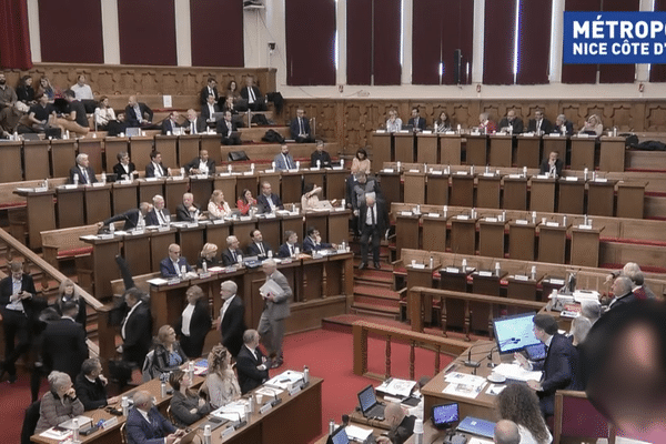 18 élus ont quitté le conseil métropolitain ce jeudi 7 novembre, laissant une bonne partie de l'hémicycle vide.