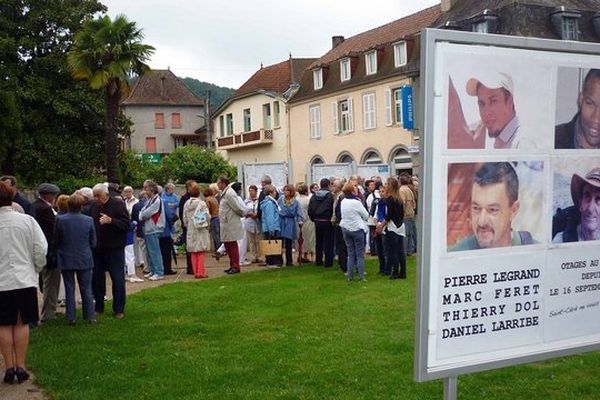 Rassemblement à Saint-Céré, 3 ans après l'enlèvement des otages