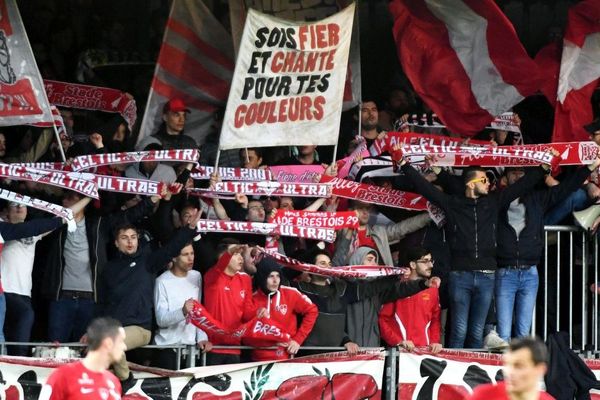 Les supporters Brestois au Stade Francis Le Blé (Brest) en mai 2018