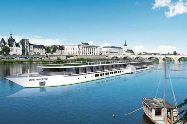 Le MS Loire Princesse, ici sur une image de synthèse devant Saumur, devrait transporter ses premiers croisièristes entre Angers, Nantes et Saint-Nazaire en avril 2015