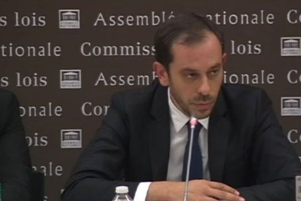 Carlos Da Silva présente l'amendement sur la réforme territoriale devant la commission des lois, 7 juillet 2014 ( capture d'écran)