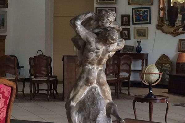 Le plâtre de Rodin, découvert par hasard, était exposé en avant première ce vendredi 31 mars 2017 à Pau. 