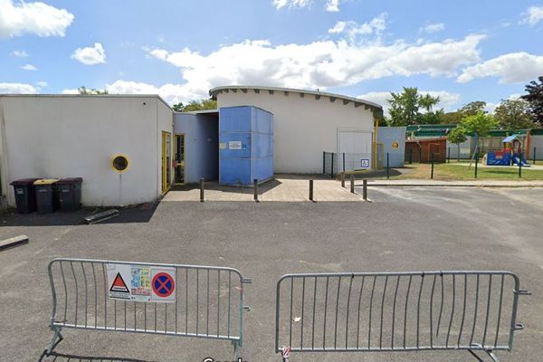 Ecole maternelle du Parc à La Couronne, fermée après un cas positif