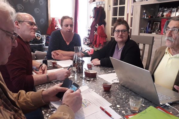 Réunion de préparation des élections départementales à Vendôme des candidats du Rassemblement national : Jacques Bourlier (Vendôme), Eric Hellio (Le Perche), Adeline Izard (Montoire), Patricia Bigot (remplaçante Le Perche), Michel Chassier (Montrichard).