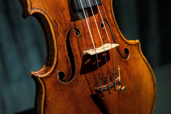 Lot Cordes Pour Violon Jeux De Cordes Pour Violon Divers Vendues En L’état