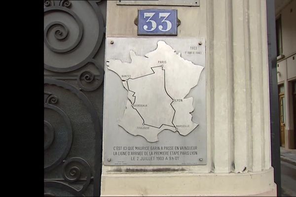 Lyon, première ville étape du premier tour de France ... en 1903. Une plaque commémore l'événement au 33 quai Arloing, dans le 9e arrondissement de Lyon. (image d'archive)