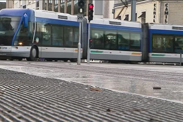 Le frère jumeau du Tram de Nancy