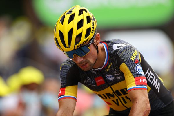 Primoz Roglic à l'arrivée de la 7e étape du Tour de France au Creusot le 2 juillet 2021.